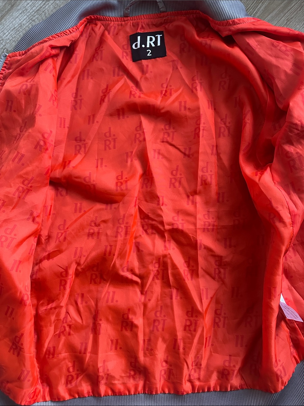 d.RT Gray Windbreaker - Picture 6 of 7